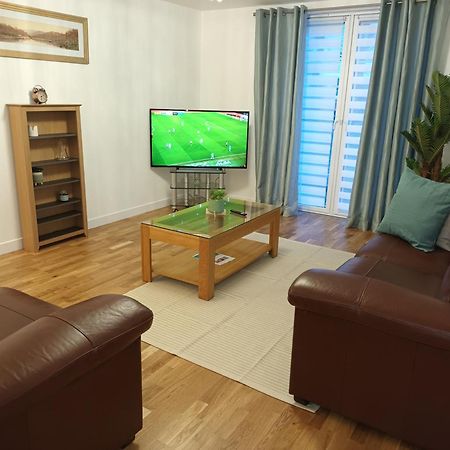 Spacious Elegant 2-Br Apartment In Aberdeen City Centre מראה חיצוני תמונה